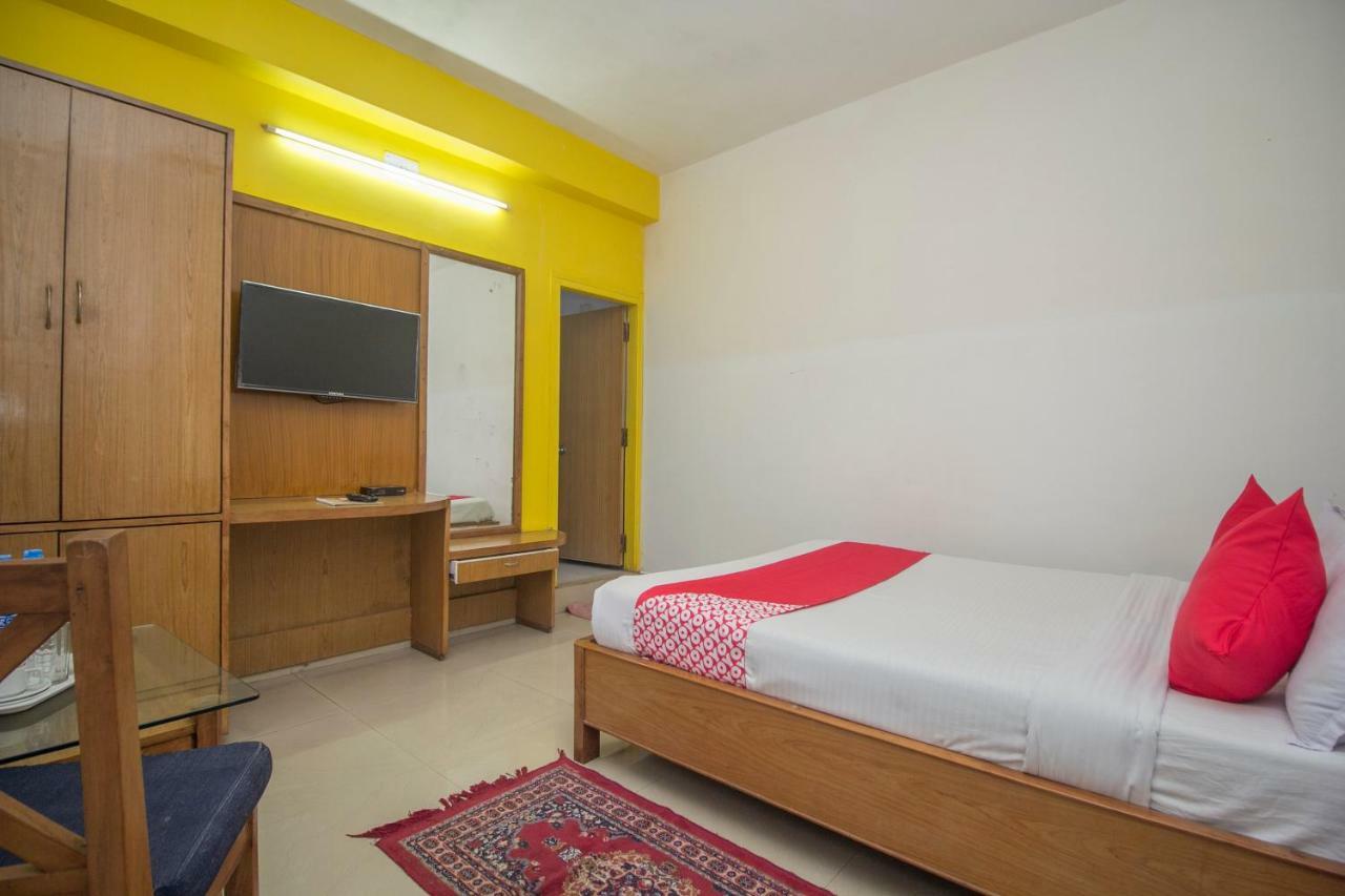 Hotel Nandanik Palace Fālākāta Extérieur photo
